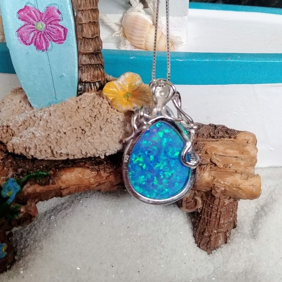 🆕🐙 Oval Octopus Blue Opal - Picture 3 of 5